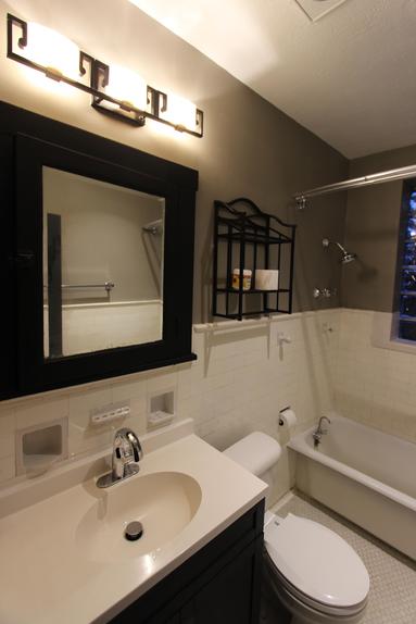 NORTH SHORE AREA BRIGHTON HEIGHTS LARGE 2 BEDROOM APARTMENT WITH LAUNDRY NEAR DOWNTOWN PITTSBURGH