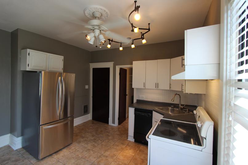 LUXURY 1 BEDROOM APARTMENT NEAR DOWNTOWN PITTSBURGH